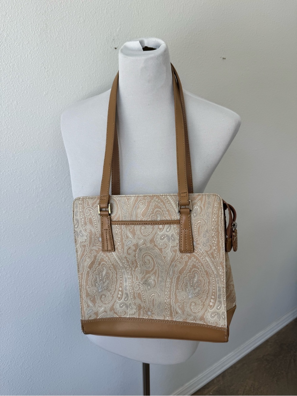 Liz Claiborne Beige Paisley Tote Bag with Tan Trim